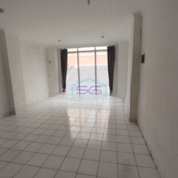 Dijual Cepat Ruko Luas Bangunan 234 m2 Lokasi di Taman Palem Jakarta Barat-3