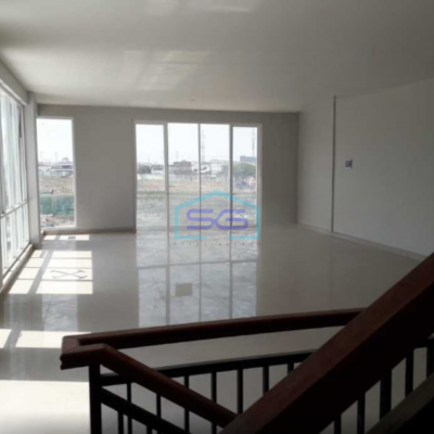 Dijual Ruko Luas Bangunan 232 m² Lokasi Bebas Banjir dan Siap Huni di Kapuk Jakarta Utara