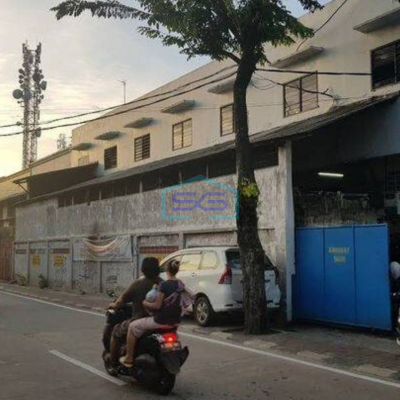 Dijual Cepat Pabrik Strategis Pinggir Jalan Raya di Cengkareng
