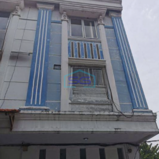 Disewakan Ruko 3 Lantai di Kebon Jeruk Jakarta Barat Luas Tanah 135 m² Harga Nego-3