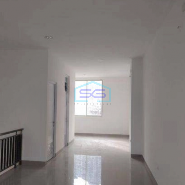 Disewakan Ruko 3 Lantai di Pantai Indah Kapuk Jakarta Utara Luas Bangunan  240 m²-1