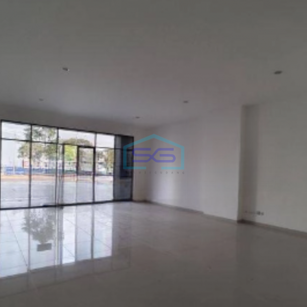 Disewakan Ruko Cocok Untuk Usaha di Pantai Indah Kapuk Jakarta Utara Luas Bangunan  360 m²-2