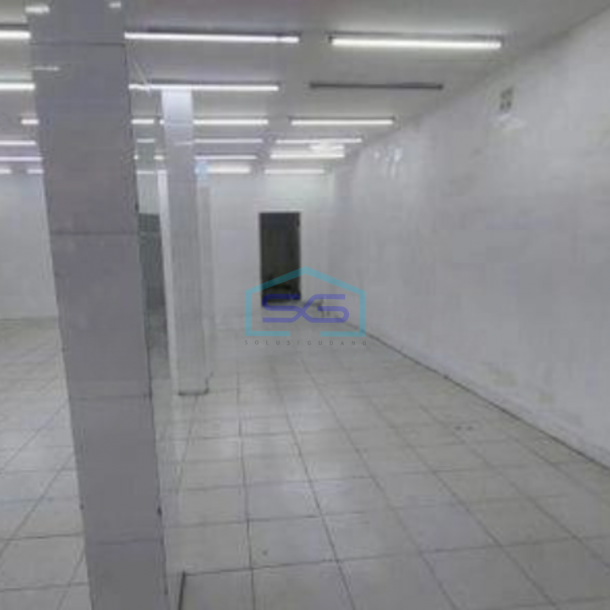 Disewakan Ruko Lokasi Sangat Strategis di Jelambar Jakarta Barat Luas Bangunan 550 m²-1