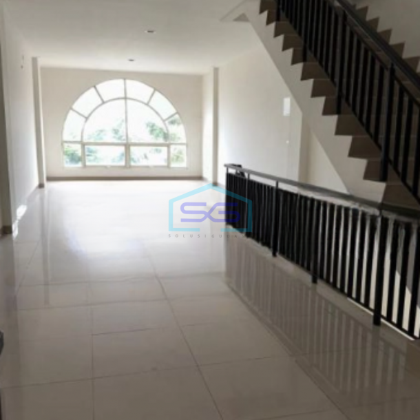 Disewakan Ruko 1 Lantai Luas Bangunan  270 m² Lokasi Pantai Indah Kapuk Jakarta Utara-2