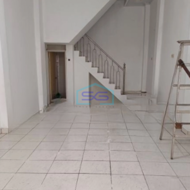 Disewakan Ruko Luas Bangunan 100 m² Lokasi Pinggir Jalan Jelambar Jakarta Barat-1