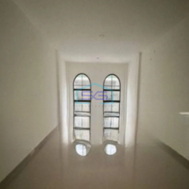 Disewakan Ruko Murah Luas Bangunan  200 m² Lokasi Pantai Indah Kapuk Jakarta Utara-1