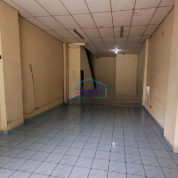 Disewakan Ruko 1 Lantai Luas Bangunan  300 m² Lokasi Kebon Jeruk Jakarta Barat-2