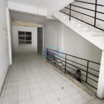 Disewakan Ruko Luas Bangunan  320 m² Lokasi Jembatan Lima Jakarta Barat
