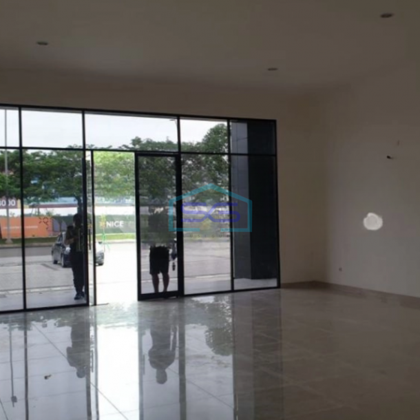 Disewakan Ruko 1 Lantai Luas Bangunan  400 m² Lokasi Pantai Indah Kapuk Jakarta Utara-3