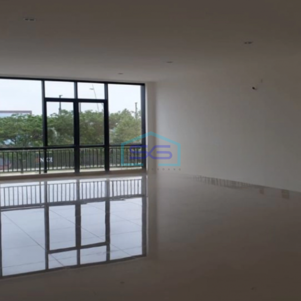 Disewakan Ruko 1 Lantai Luas Bangunan  400 m² Lokasi Pantai Indah Kapuk Jakarta Utara-1