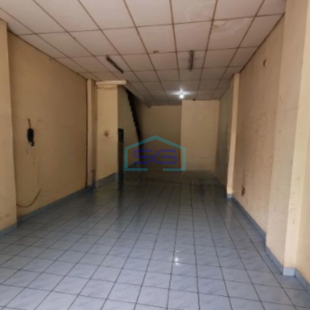 Disewakan Ruko 3 Lantai Lokasi Kebon Jeruk Jakarta Barat Luas Bangunan 300 m²-2