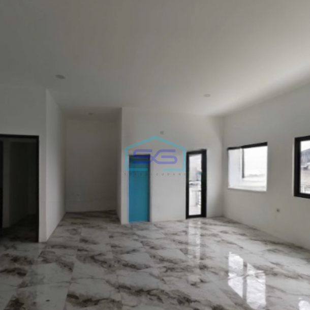 Disewakan Gudang Akses Container 40 Feet Luas Bangunan  190 m² Lokasi Kapuk Kamal Jakarta Barat-4