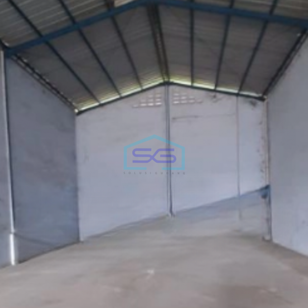 Disewakan Gudang Lokasi Bebas Banjir Luas Bangunan 300 m² Lokasi Kapuk Kamal Jakarta Barat-1