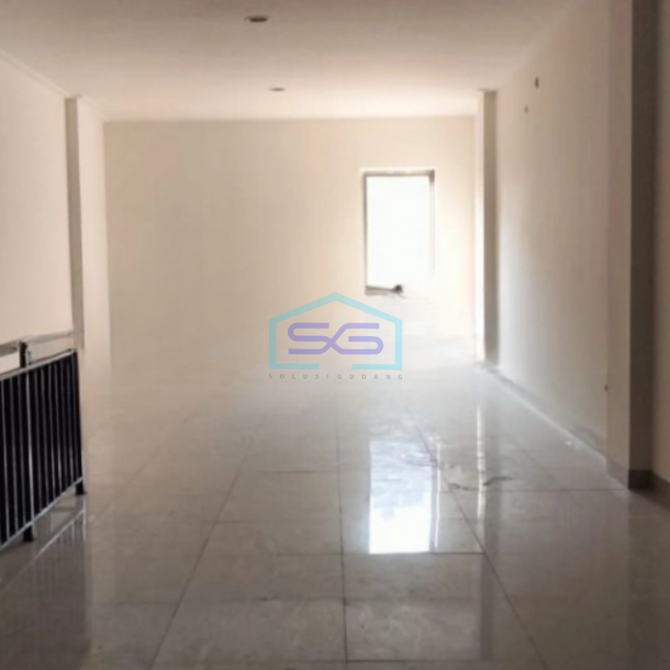 Disewakan Ruko Luas Bangunan 270 m² Lokasi Pantai Indah Kapuk Jakarta Utara-3