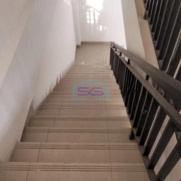 Disewakan Ruko Luas Bangunan 270 m² Lokasi Pantai Indah Kapuk Jakarta Utara-1