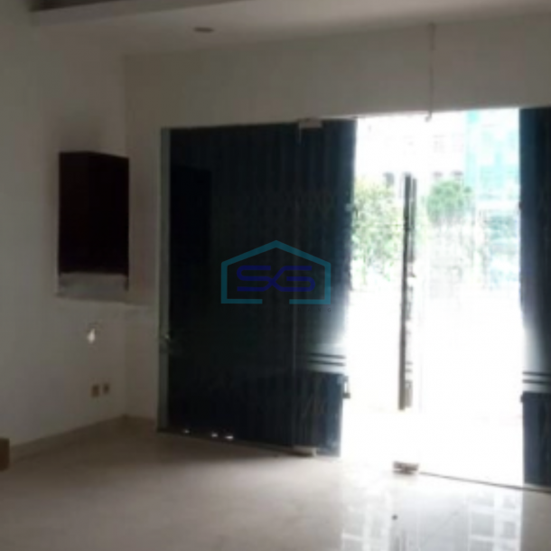 Disewakan Ruko Lokasi Strategis Luas Bangunan 304 m² Lokasi Kelapa Gading Jakarta Utara-2