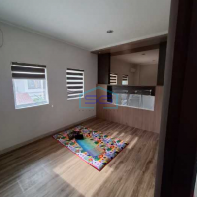 Disewakan Ruko Jelambar 3 Lantai Pinggir Jalan Raya Jelambar Jakarta Barat Luas Bangunan 150m2