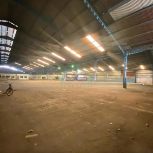 Disewakan Gudang Perbatasan JKT-TGR Kota Di Karawaci Luas Bangunan 3360 m²-3
