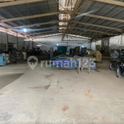 Dijual Gudang Di Pusat Kota Pluit Jakarta Utara Luas Bangunan 2300 m²