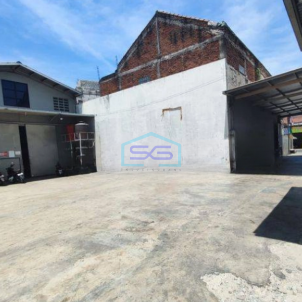 Disewakan Ruang Usaha di Sukamenak Bandung SHM LT 400m2-2