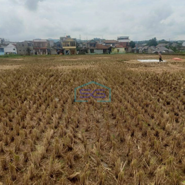 Dijual Tanah di Kota Baru Parahyangan Bandung LT 3713 m²-1