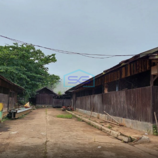 Dijual Cepat Gudang di Jl.Damanhuri Samarinda Luas Bangunan  2000 m²-3