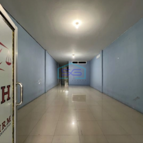 Disewakan Ruko 2 Lantai Di Abdul Wahab Syahrani Samarinda Luas Bangunan  80 m²-1