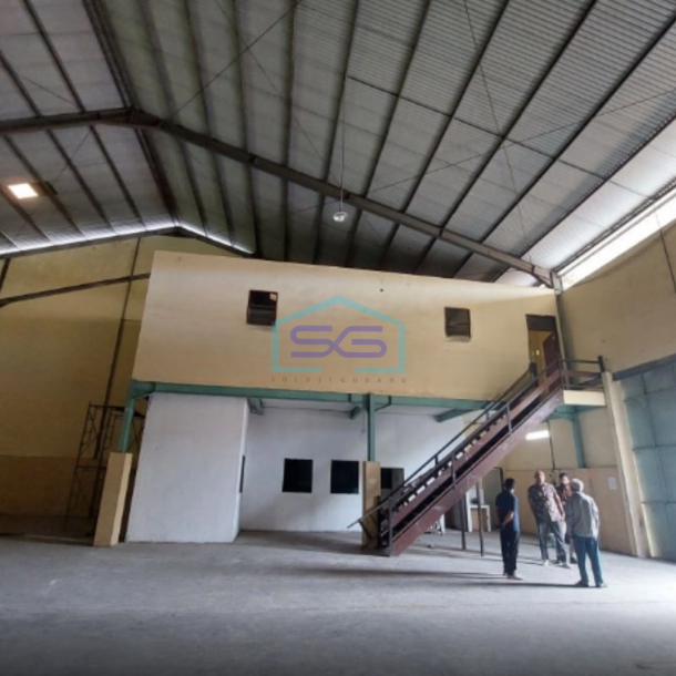 Disewakan Gudang Di Ir Sutami Samarinda Kalimantan Timur Luas Bangunan  720 m²-2