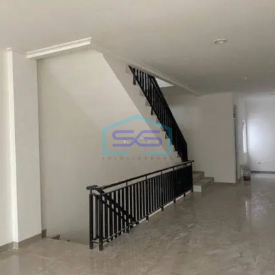 Disewakan Ruko Jelambar Siap Pakai Cocok untuk Resto atau Kantor Sudah Renovasi Rapih