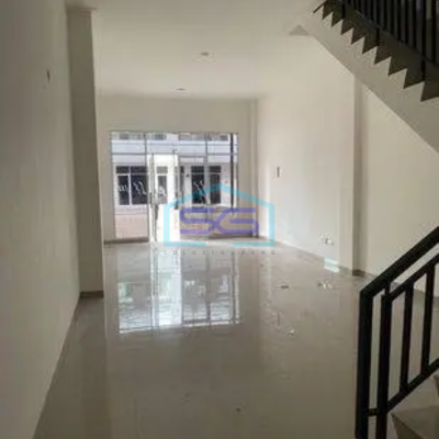 Disewakan Ruko Pik2 Ruko Pantai Indah Kapuk 2 Cocok untuk Usaha lokasi Strategis