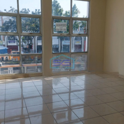 Disewakan Ruko Luas Bangunan 243 m² Lokasi Strategis di Gading Serpong Tangerang