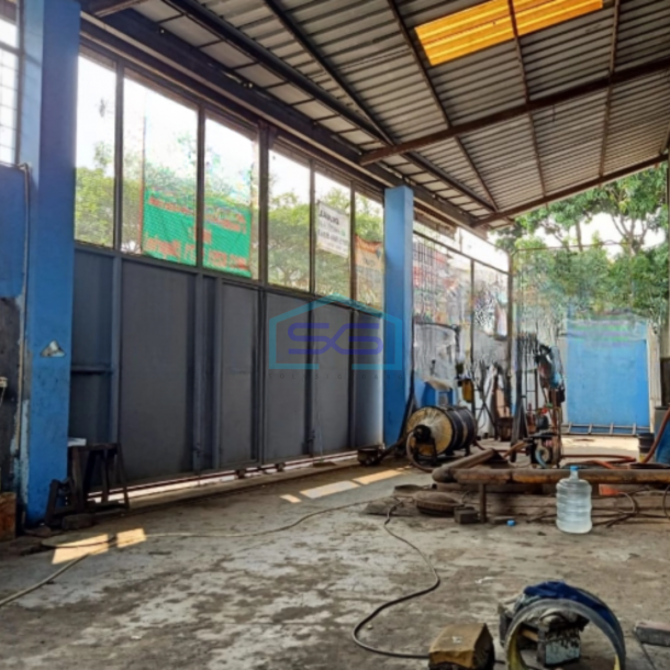 Dijual Pabrik Akses Container 40 Feet Luas Bangunan  1500 m² Lokasi Teluk Naga Tangerang-2
