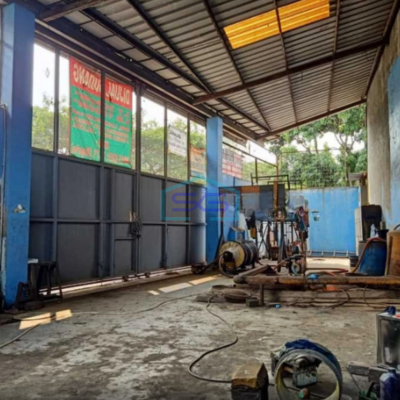 Dijual Pabrik Bubut Bonus Hoist 5ton di Teluk Naga Tangerang LB 1500m2