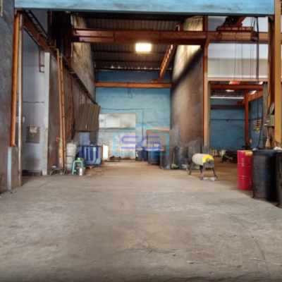 Dijual Pabrik Bubut Bonus Hoist 5ton di Teluk Naga Tangerang LB 1500m2