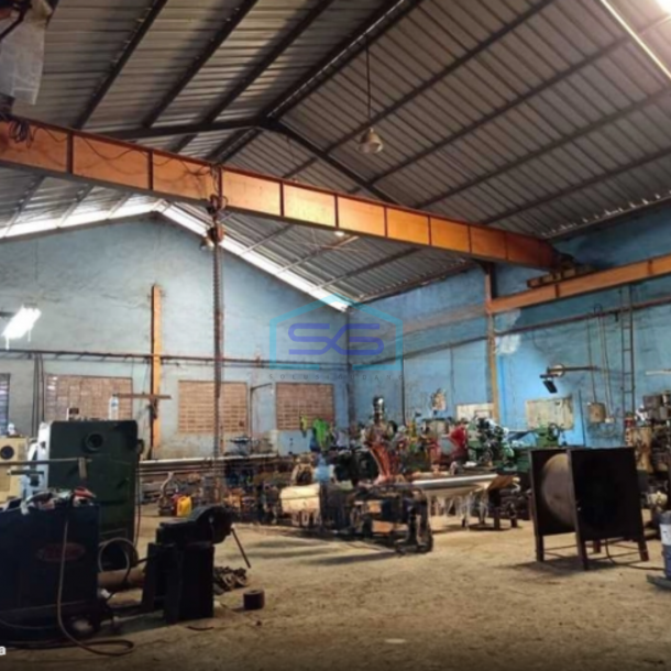 Dijual Pabrik Bubut Bonus Hoist 5ton di Teluk Naga Tangerang LB 1500m2-2