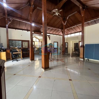 Dijual Bangunan ex Kantor dan Gudang di Cipinang Jakarta Timur LB 700m2