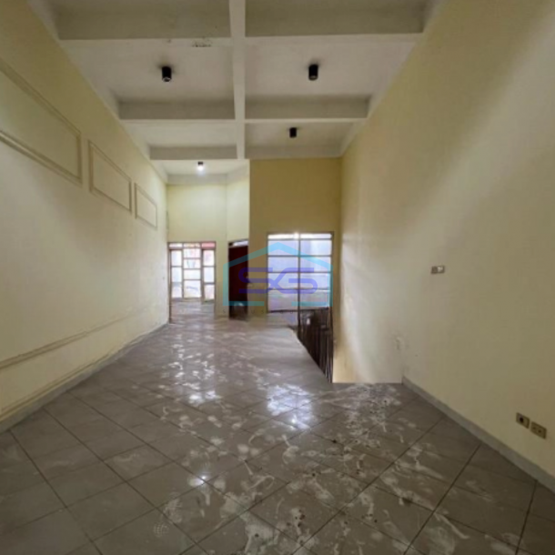 Disewakan Ruko 3 Lantai Di Pusat Kota Jalan Karanggetas Cirebon-1