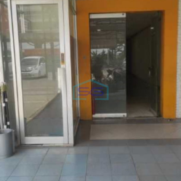 Disewakan Ruko 3 Lantai Termasuk Lantai Basement Parkir Luas Luas Bangunan 219m2 di Duren Sawit Jakarta Timur-1