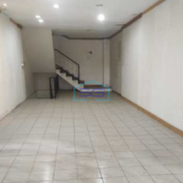 Disewakan Ruko 3 Lantai Termasuk Lantai Basement Parkir Luas Luas Bangunan 219m2 di Duren Sawit Jakarta Timur-4