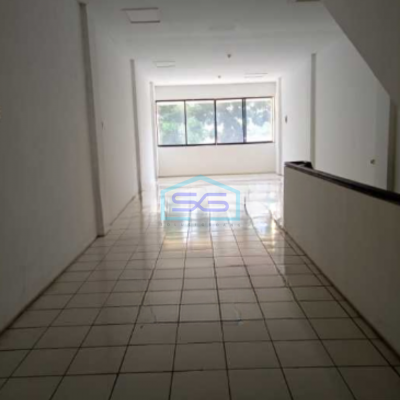 Disewakan 2 Unit Ruko Besar Kondisi Bagus & Rapih di Klender Jakarta Timur LB 180m2