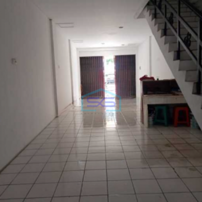 Disewakan 2 Unit Ruko Besar Kondisi Bagus & Rapih di Klender Jakarta Timur LB 180m2