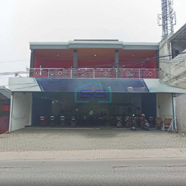 Disewakan Ruang Usaha yang Strategis Ex Showroom Motor di Bekasi Timur LB 450m2-1