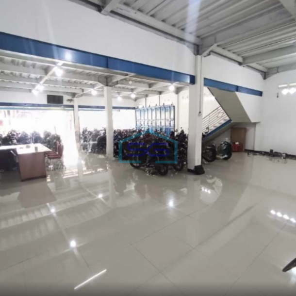 Disewakan Ruang Usaha yang Strategis Ex Showroom Motor di Bekasi Timur LB 450m2-2