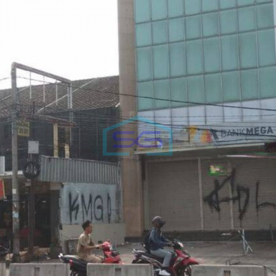 Disewakan Ruko Besar 3 lantai Bekas Bank di Galaxy Raya Bekasi