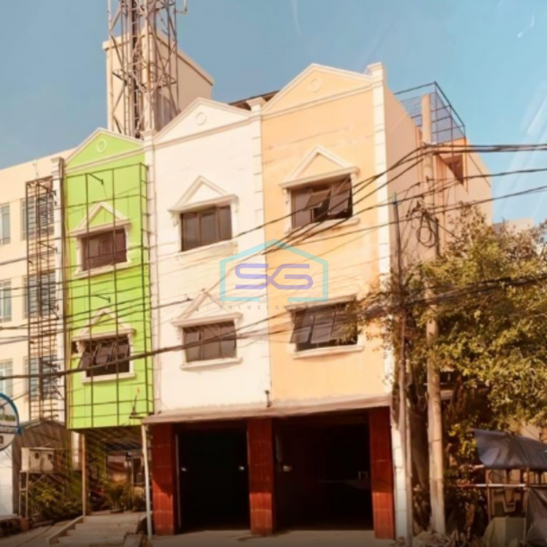 Disewakan Ruko Muara Karang di pinggir jalan raya Pluit Jakarta Utara Luas Bangunan  150 m²-1