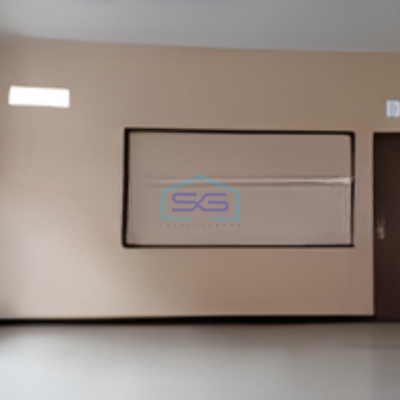 Disewakan Ruko Mainroad Dijalan Sudirman Bandung Jawa Barat Luas Bangunan 300 m²