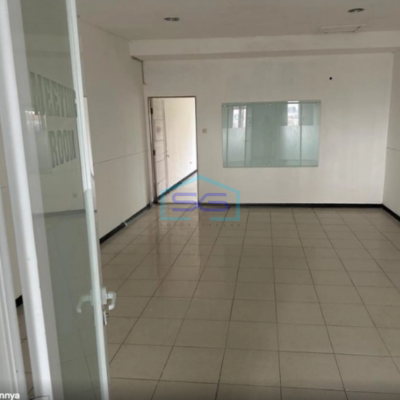 Disewakan Ruko Baru 3 Lantai Siap Pakai di Mainroad Jalan Karapitan Bandung LB 280m2-3