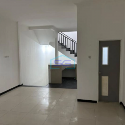 Disewakan Ruko Baru 3 Lantai Siap Pakai di Mainroad Jalan Karapitan Bandung LB 280m2