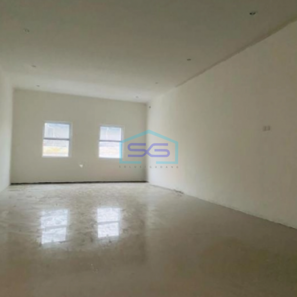 Disewakan Ruko Strategis di Jalan Peta Babakan Tarogong Bandung LB 110m2 Siap Huni-1