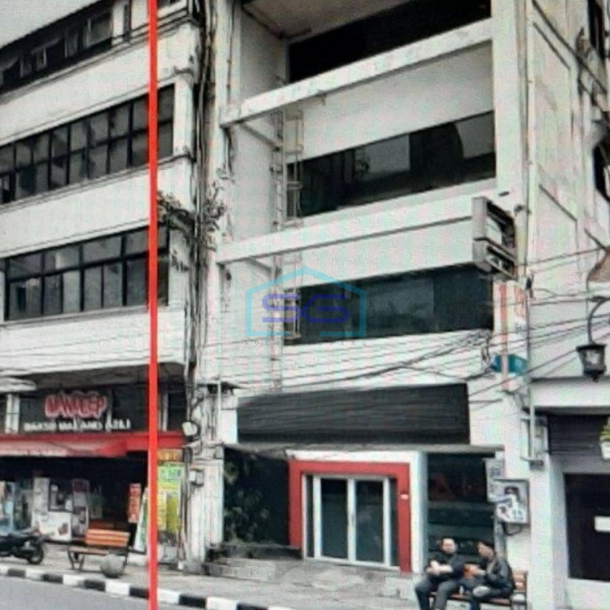 Dijual Ruko Bagus  4 Lantai di Jalan Braga Bandung LB 1200m2-1